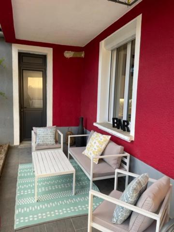 Maison Rouge مييو المظهر الخارجي الصورة